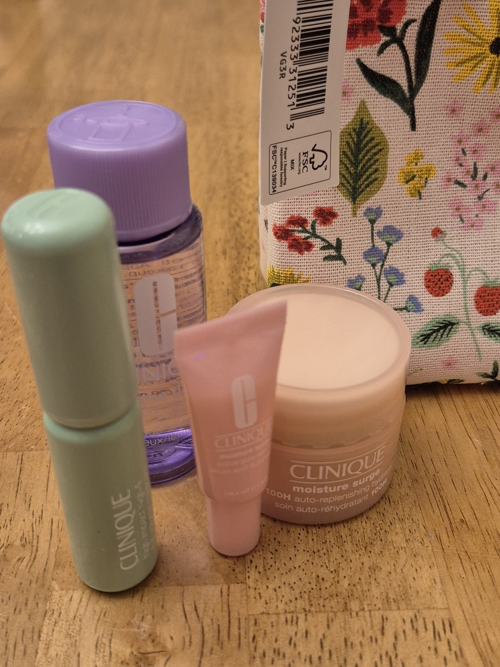 Clinique & Rifle Paper Skincare Set Floral Makeup Pouch Moisture Surge Mascara - Picture 4 of 10